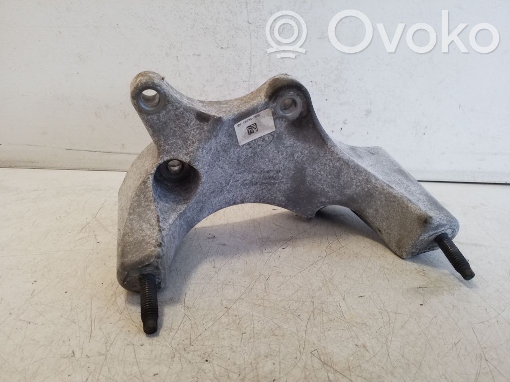 Ford Ranger Engine mounting bracket 