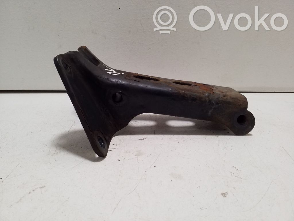 Iveco Daily 6th gen Engine mounting bracket 
