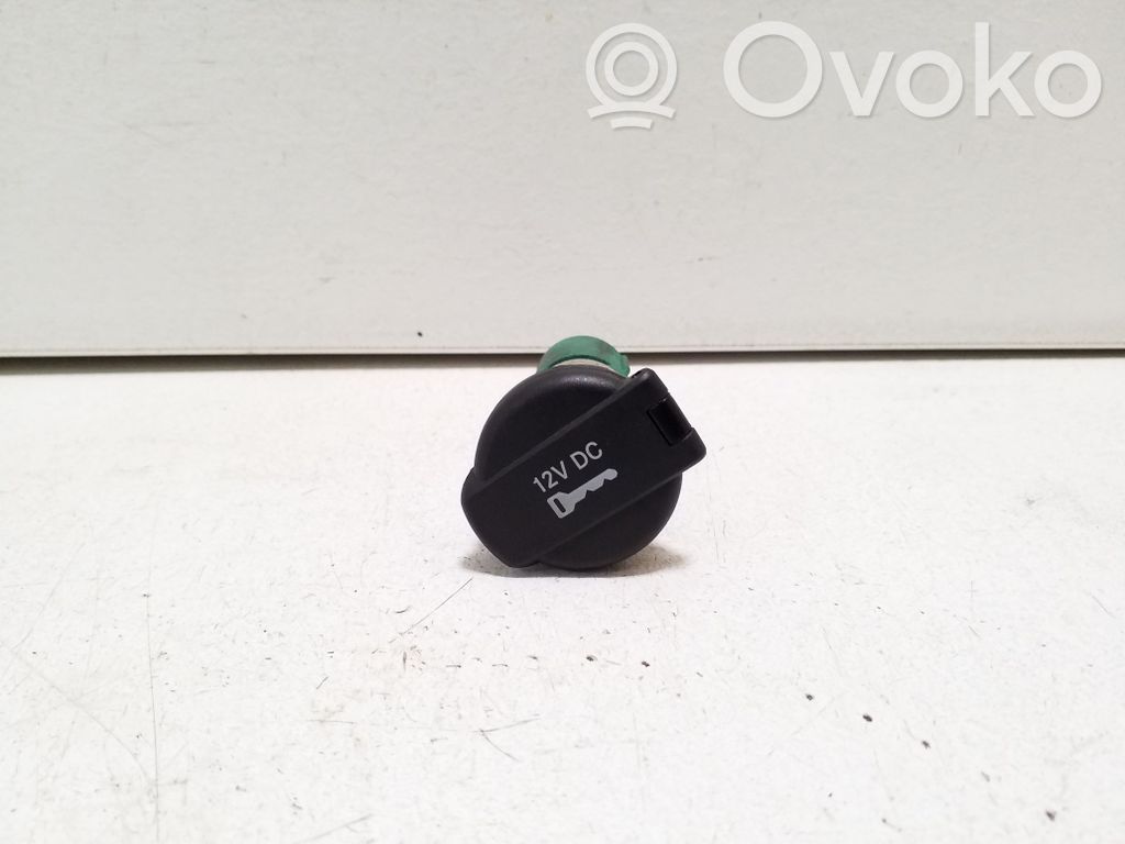 Presa 12V (anteriore)