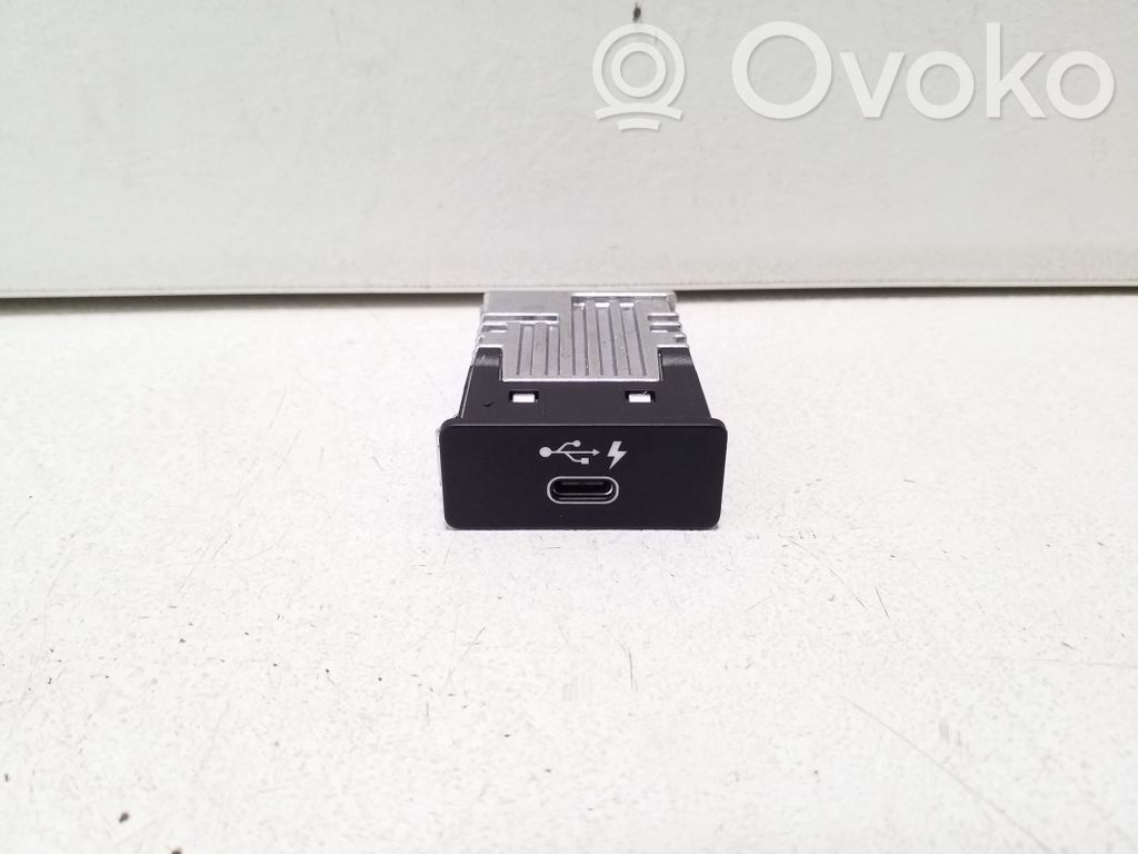 BMW 3 G20 G21 Enchufe conector USB 