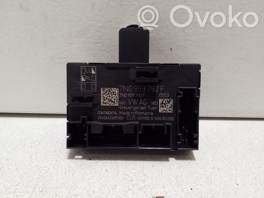 Unité de commande module de porte   7N0959792F