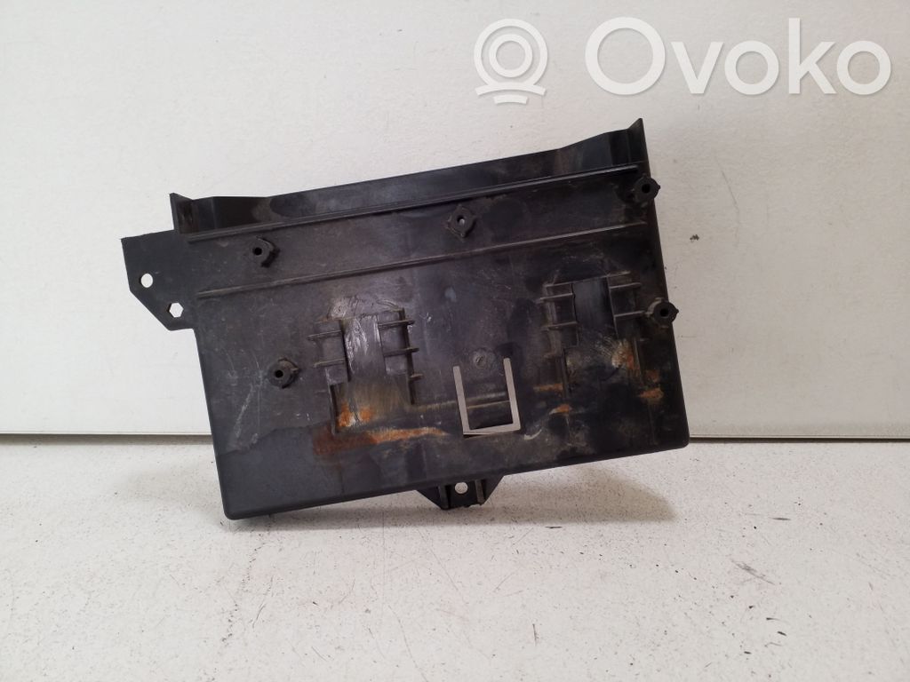 Chevrolet Captiva Engine control unit holder 