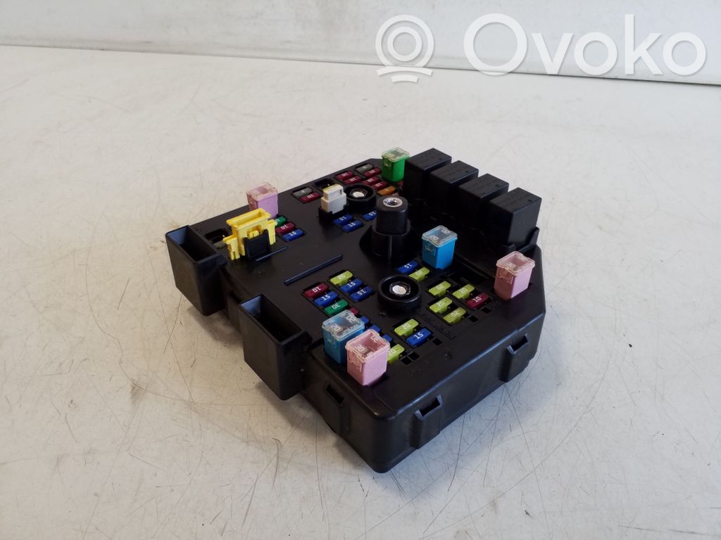 Chevrolet Captiva Fuse module 