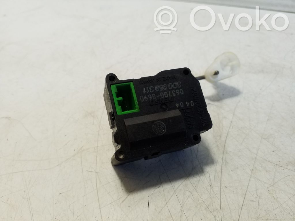 Stellmotor Heizung Klima   3D0959311