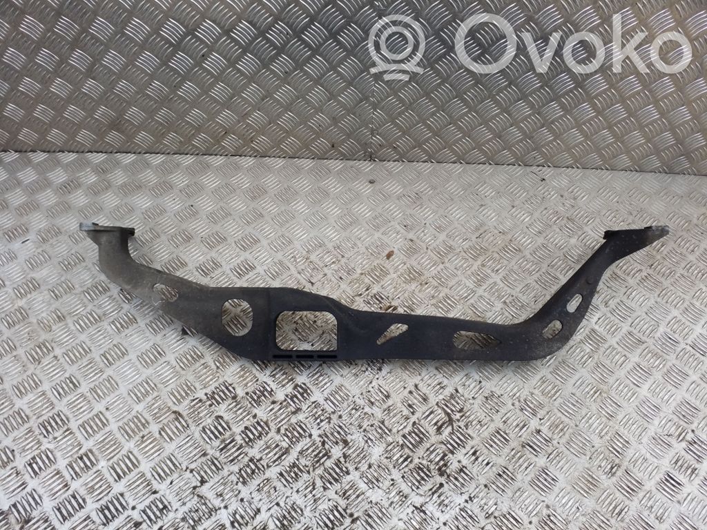 Etuapurunko   8K0199521Q