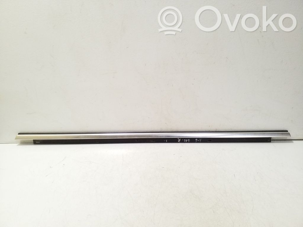Audi A6 S6 C6 4F Listón embellecedor de la ventana de la puerta trasera 