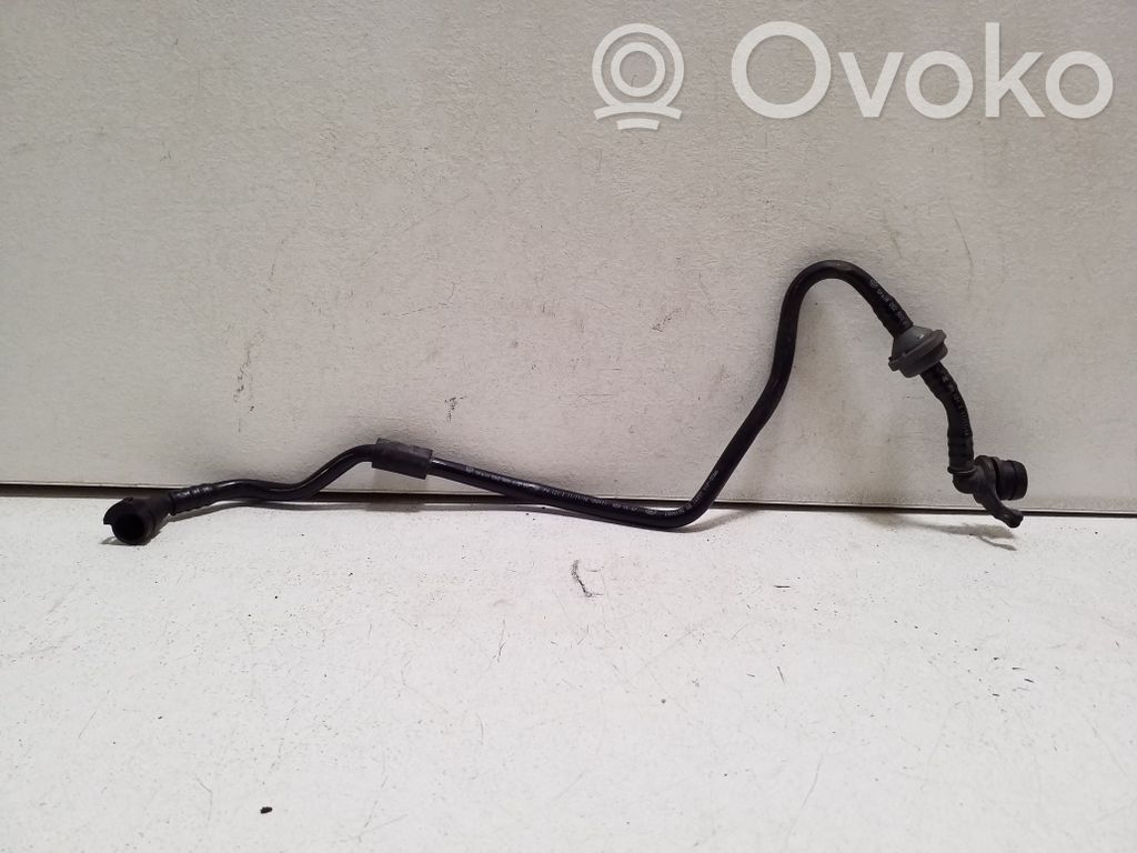 Volkswagen PASSAT B8 Conductă/furtun vacuum 