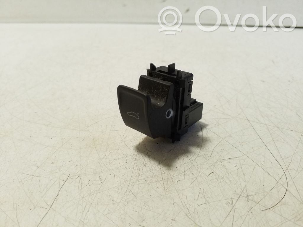Interruptor para abrir la puerta trasera   3G0959831