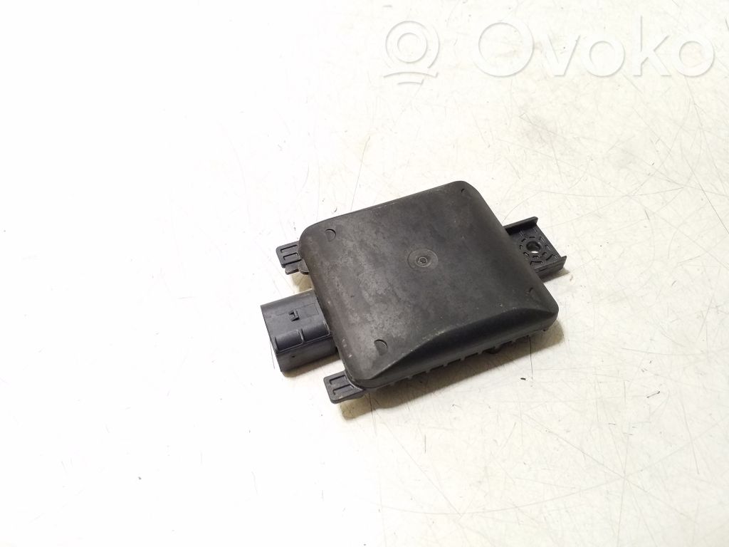 Volkswagen Golf VIII Sensor de radar Distronic 