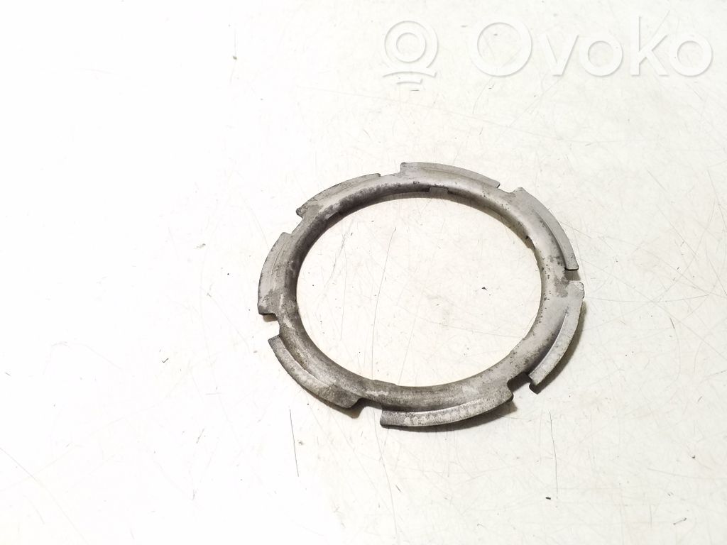 Volkswagen PASSAT B8 Inel/piuliță fixare pompă combustibil înecată 