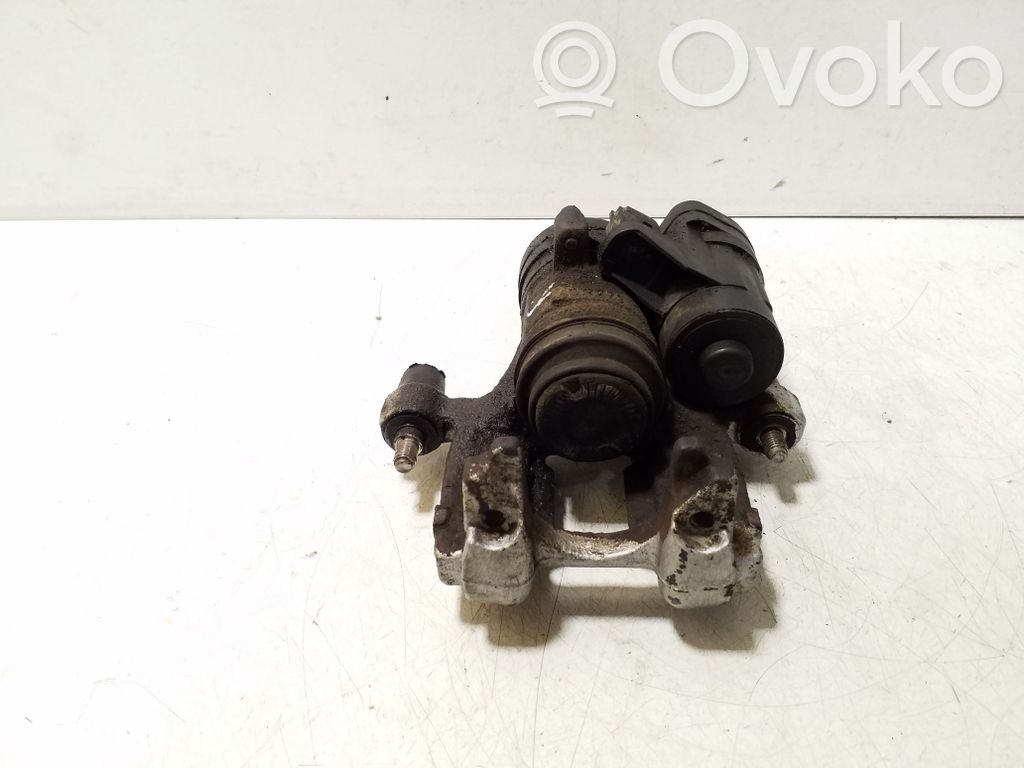 Volkswagen PASSAT B8 Pinza del freno posteriore