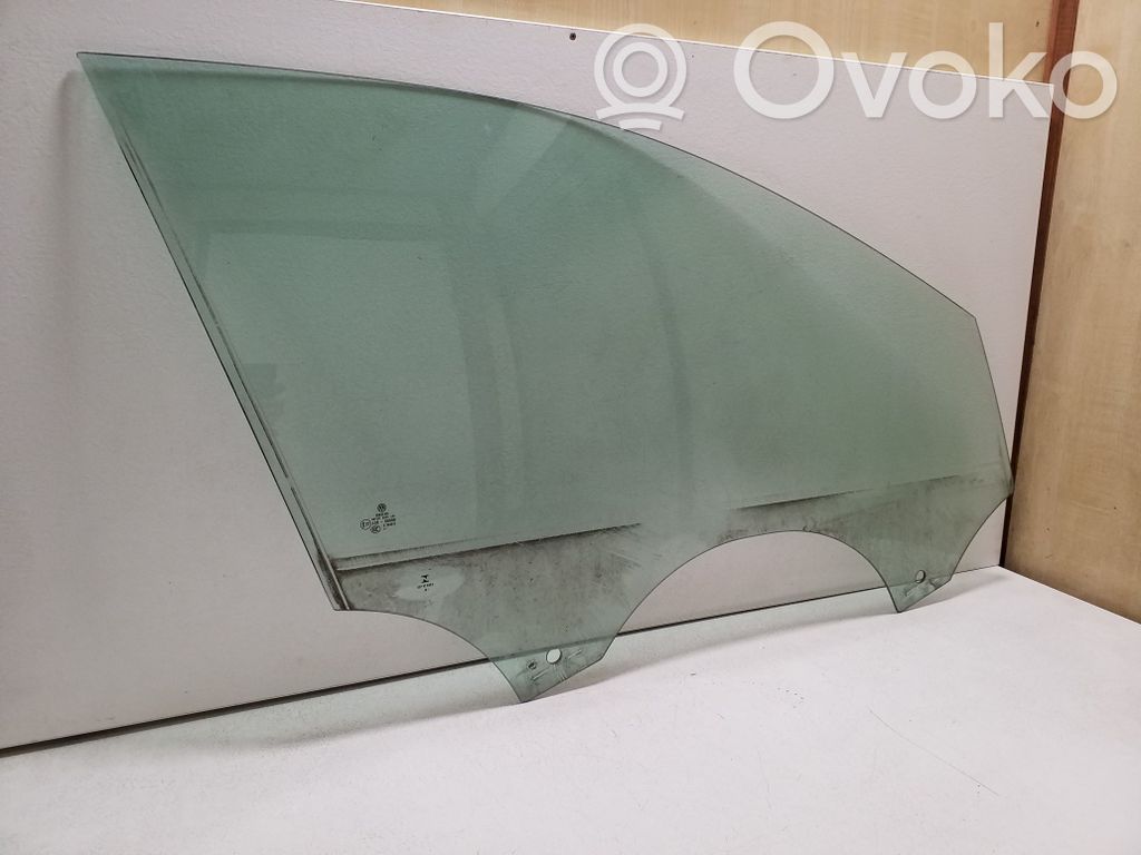 Volkswagen PASSAT B8 Etuoven ikkunalasi, neliovinen malli