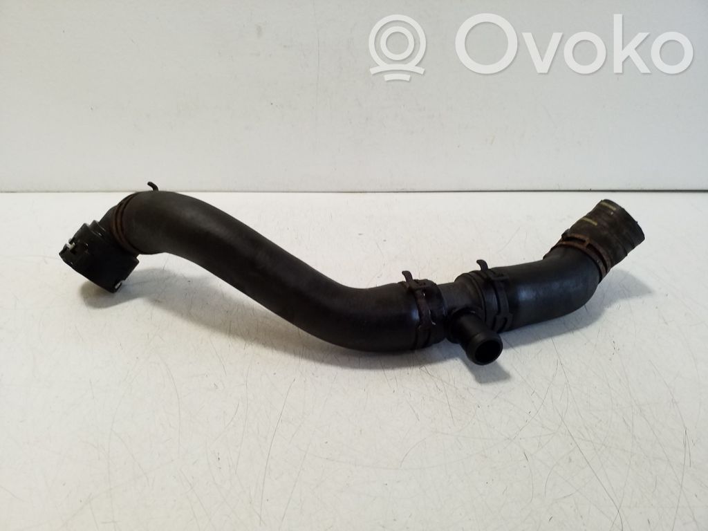 Audi Q3 8U Engine coolant pipe/hose 