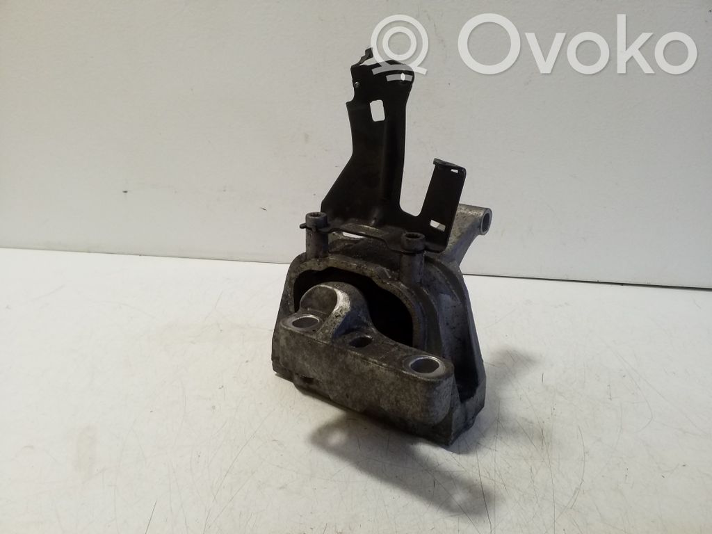 Moottorin kiinnikekorvake   5N0199262F