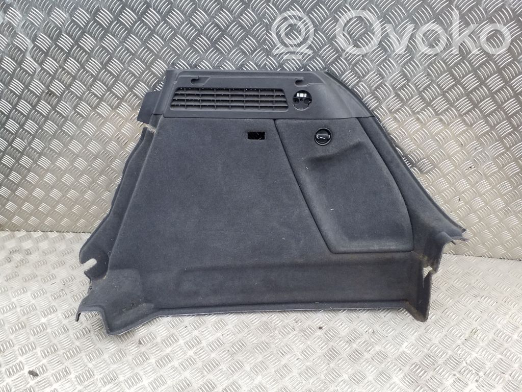 Audi Q3 8U Rivestimento pannello laterale del bagagliaio/baule 