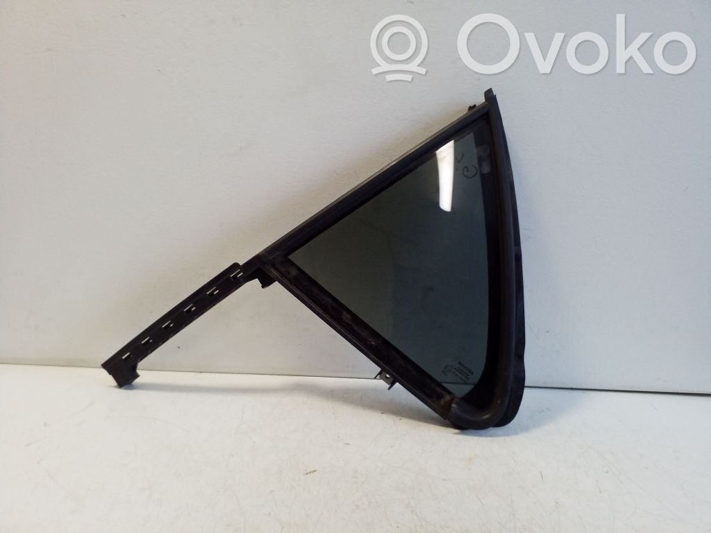 Toyota Yaris Cross Dreiecksfenster Dreiecksscheibe Tür hinten 