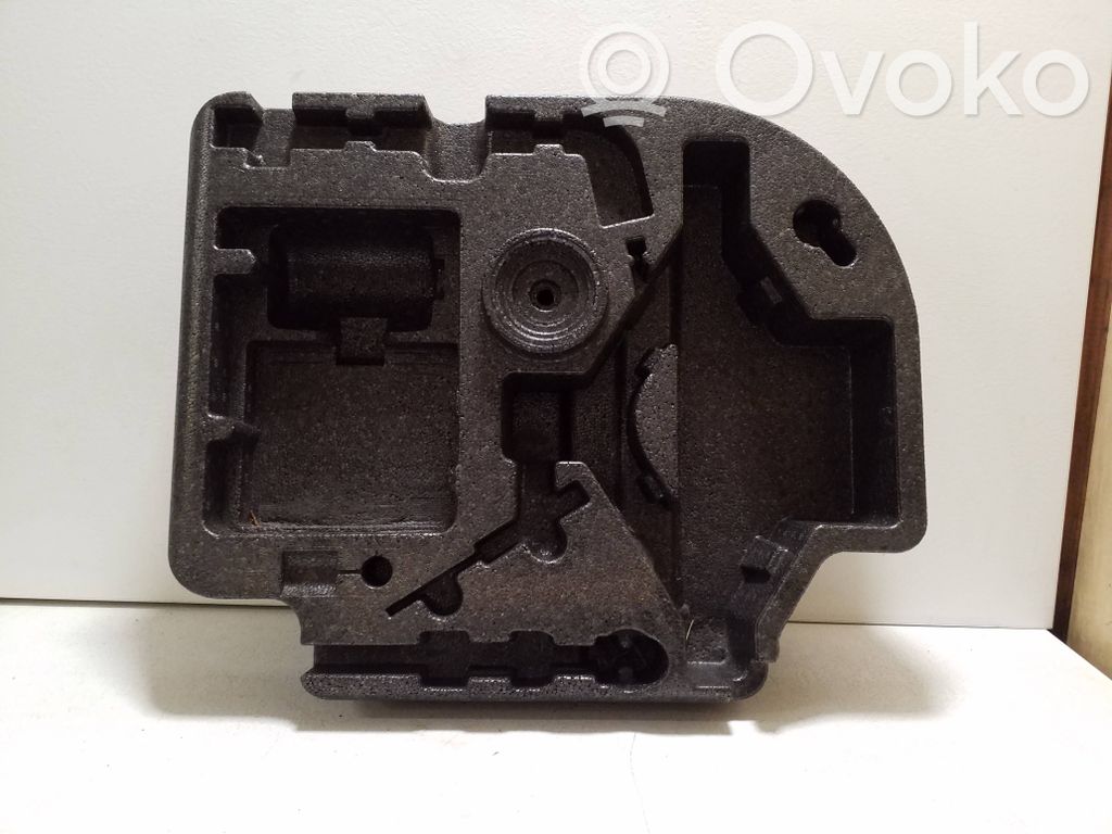 Volvo XC60 Tool box 