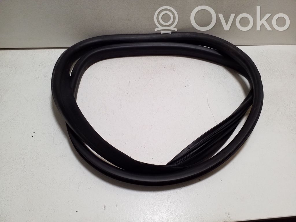 Volvo XC60 Gumowa uszczelka drzwi tylnych / na karoserii