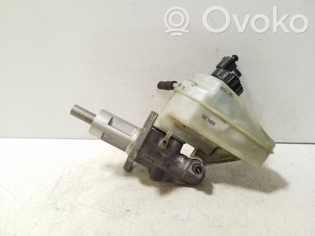 Volkswagen Golf V Cilindro del sistema frenante 