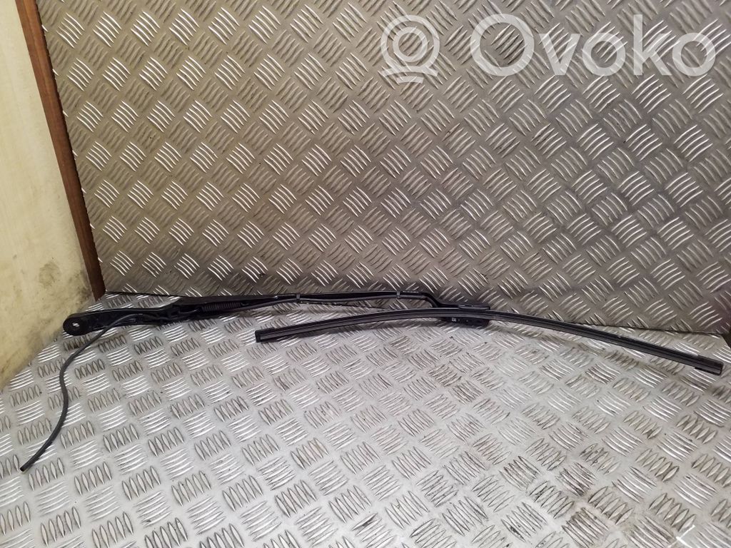 Front wiper blade arm   109646600A