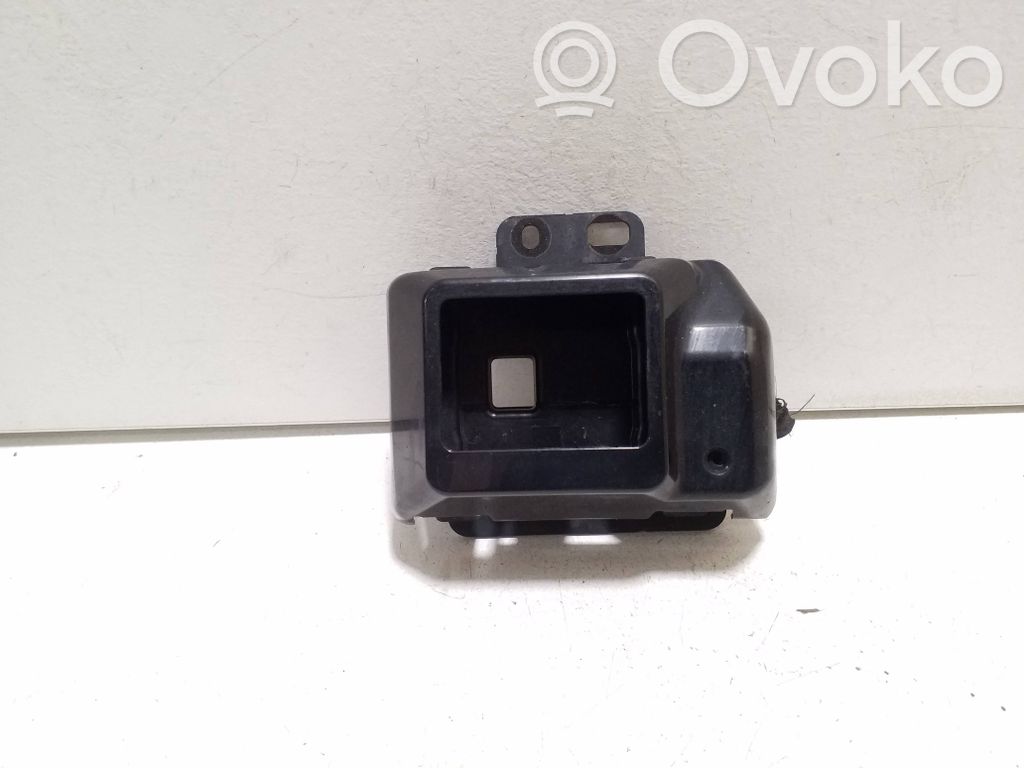 Distronic sensor bracket   9500092,8738602
