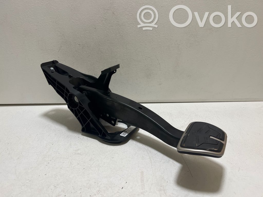 BMW i4 Jarrupoljin 