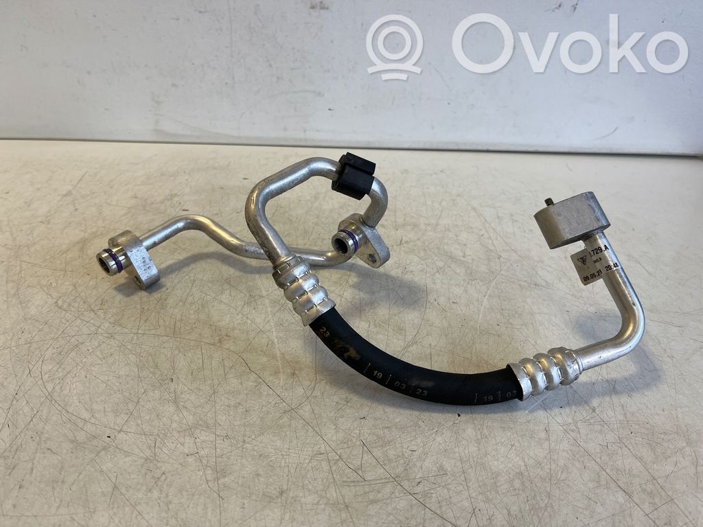 Porsche Taycan 9J1 Ilmastointilaitteen putki (A/C) 