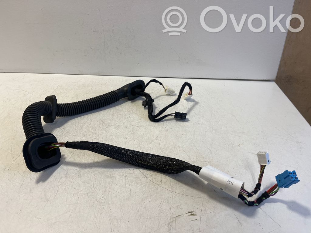 Cableado de puerta delantera   A1775405520