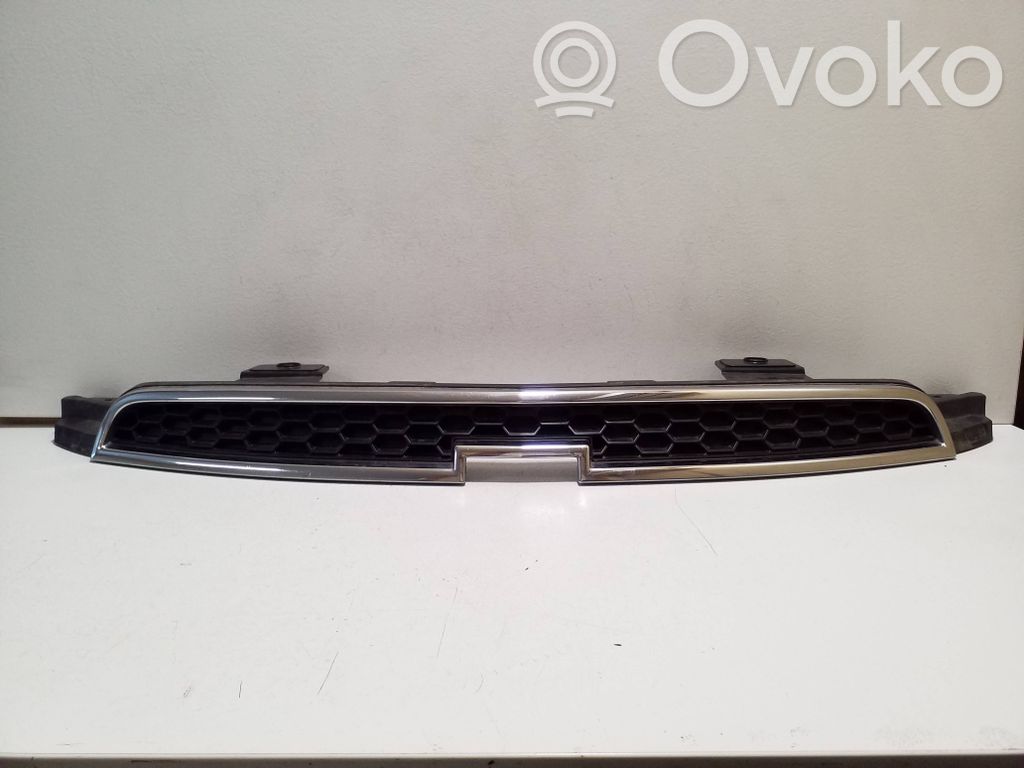 Chevrolet Orlando Griglia superiore del radiatore paraurti anteriore 