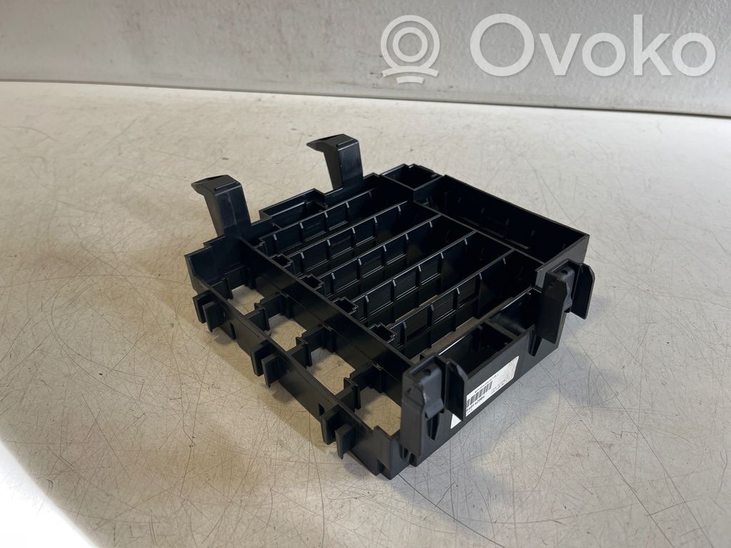 Audi Q7 4M Bloque de montaje de relé 
