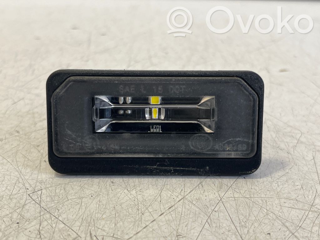 Tesla Model S Numerio apšvietimas 