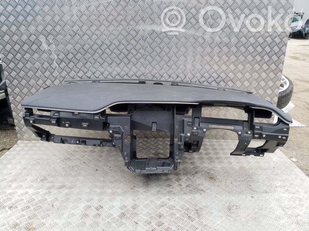 Tesla Model S Kojelauta 