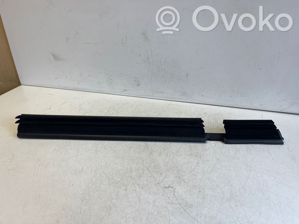 Mercedes-Benz EQC Ornament geam ușă spate