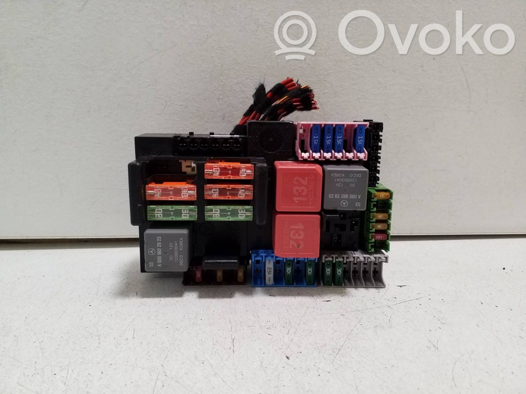 Módulo de fusible   A2139068701