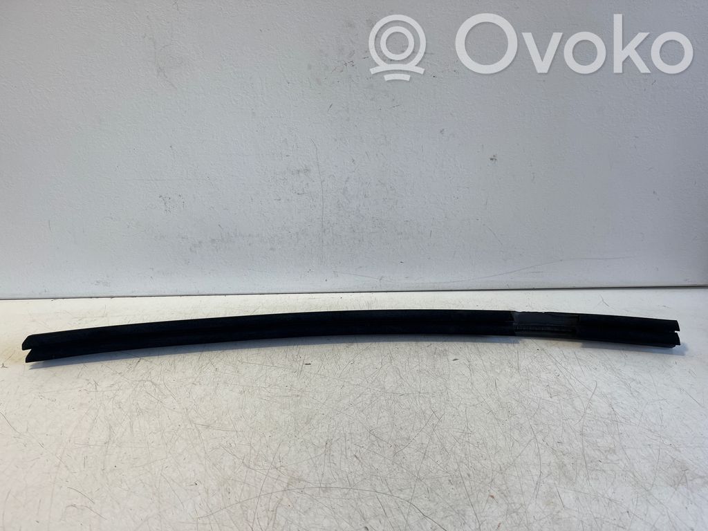 Audi Q2 - Rivestimento modanatura del vetro della portiera posteriore 