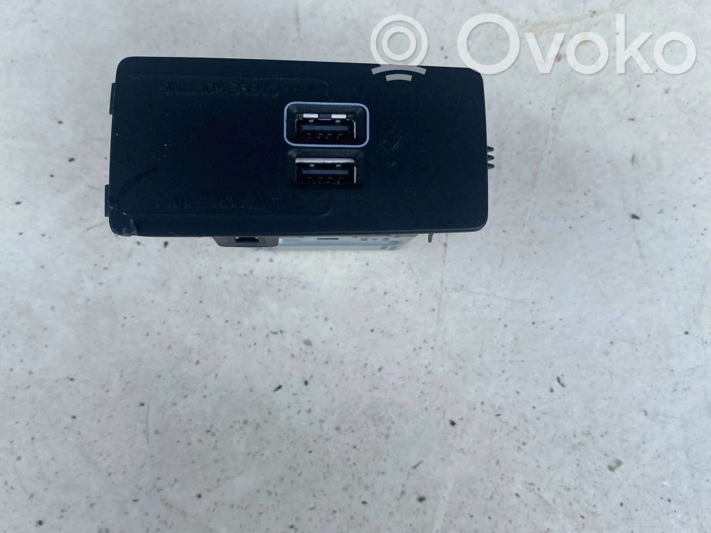Volvo XC90 USB jungtis 