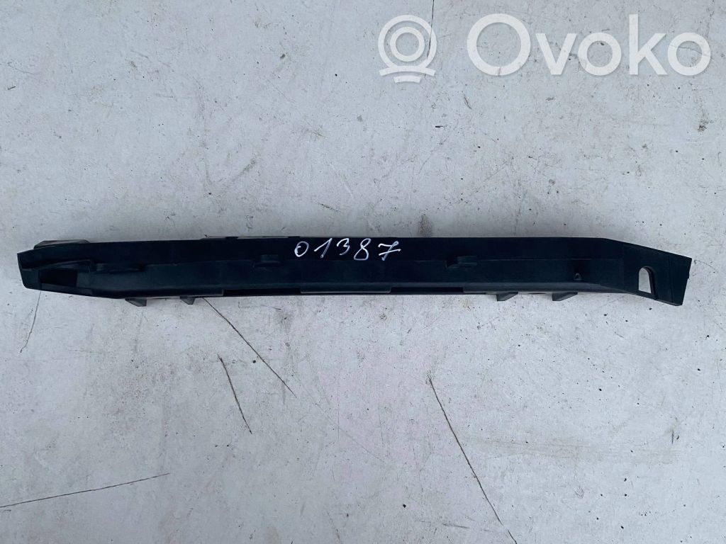Galinis laikiklis bamperio   8223248