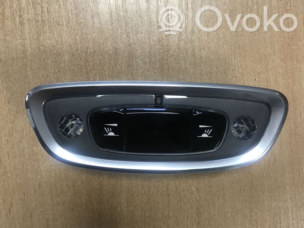 Volvo XC90 Luz del asiento trasero 