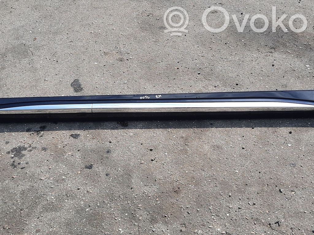 Mitsubishi Outlander Listón 