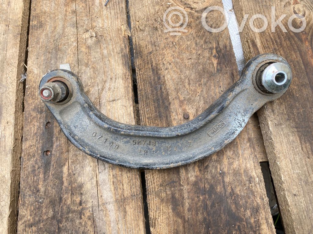 Ford Mustang VI Querlenker Achsschenkel hinten 