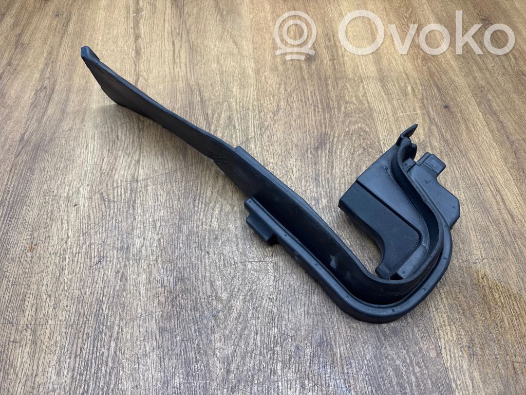 Porsche Macan (95B) Other engine bay part 