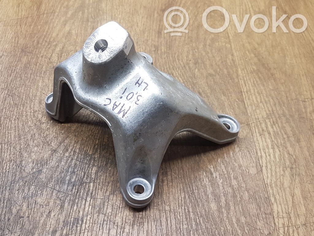 Porsche Macan (95B) Engine mounting bracket 