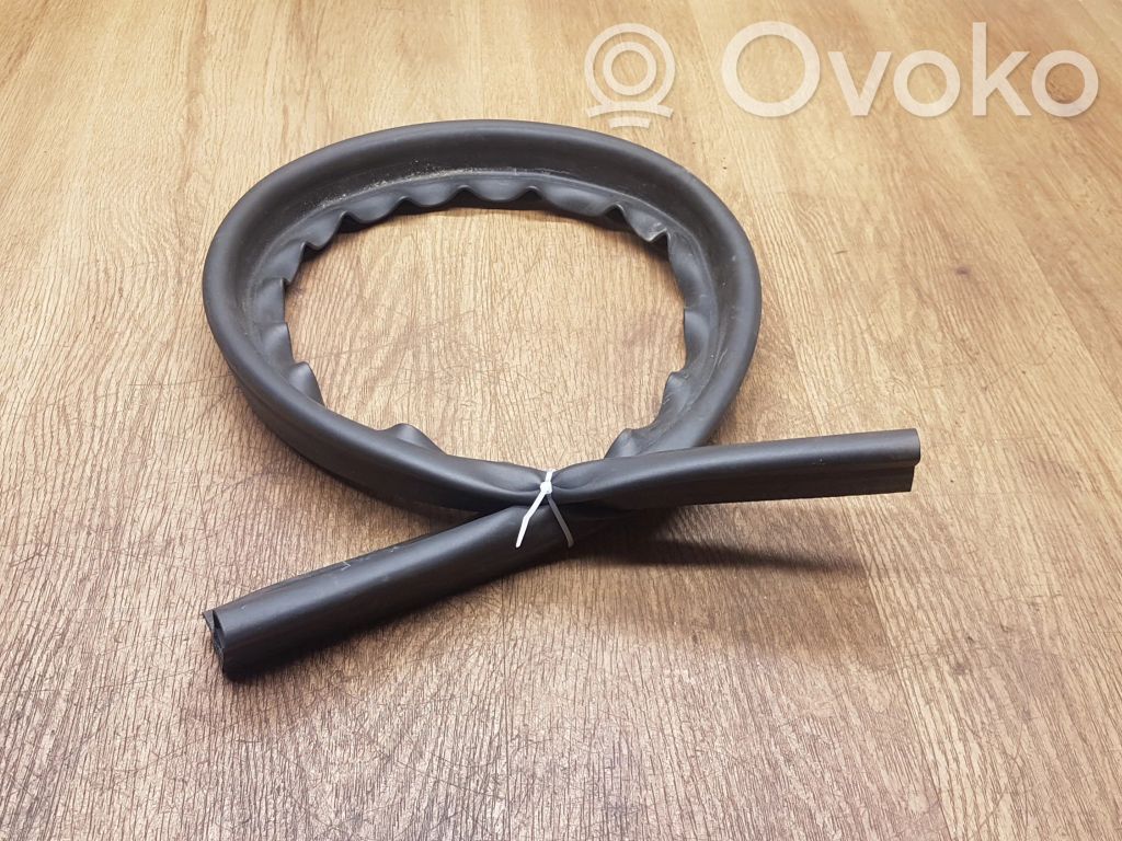 Porsche Macan (95B) Engine compartment rubber 