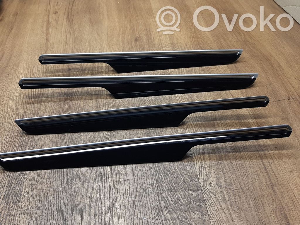 Porsche Macan (95B) Set ornamente panou ușă 