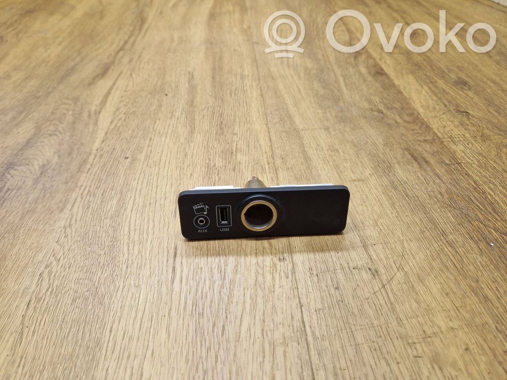 Land Rover Range Rover L405 USB socket connector 