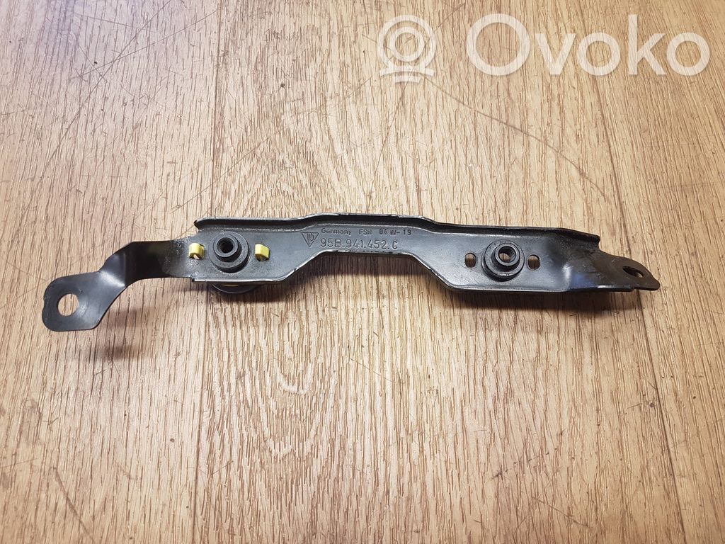 Porsche Macan (95B) Headlight/headlamp mounting bracket 