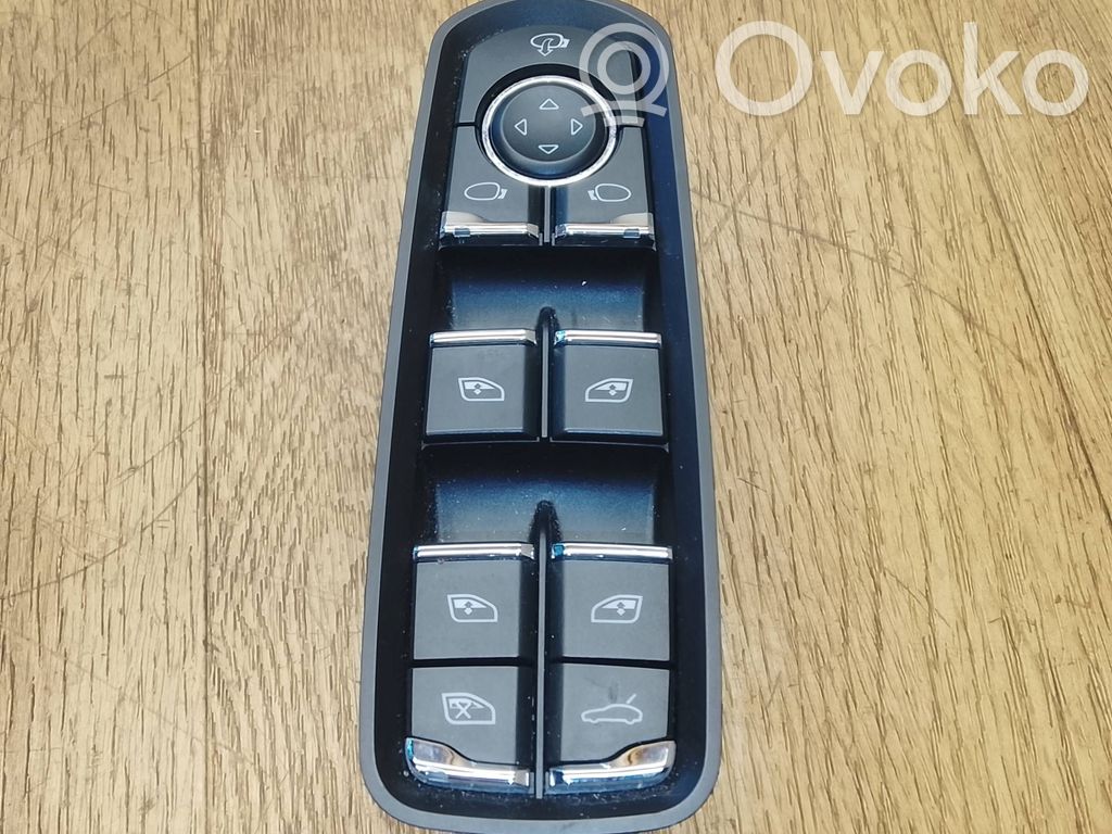 Porsche Macan (95B) Electric window control switch 