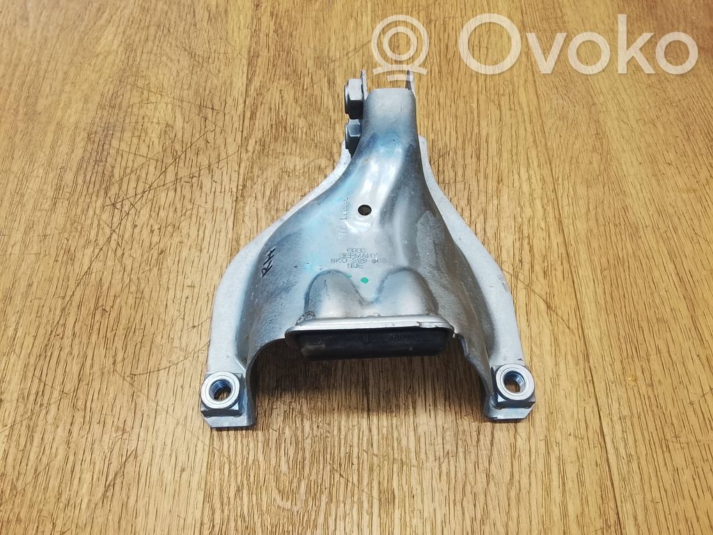 Porsche Macan (95B) Engine mounting bracket 