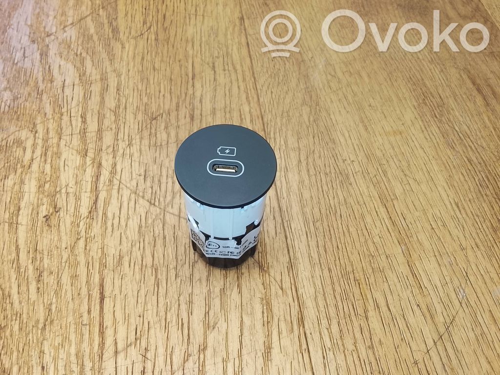Enchufe conector USB   96125CV000