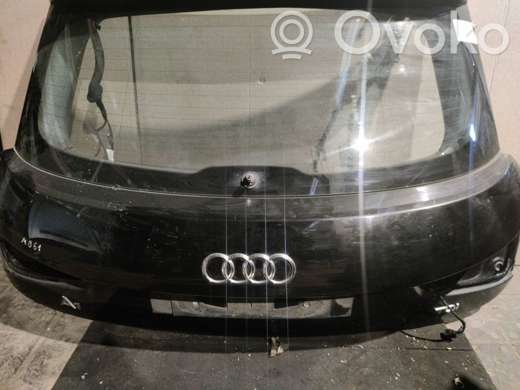 Tailgate/trunk/boot lid